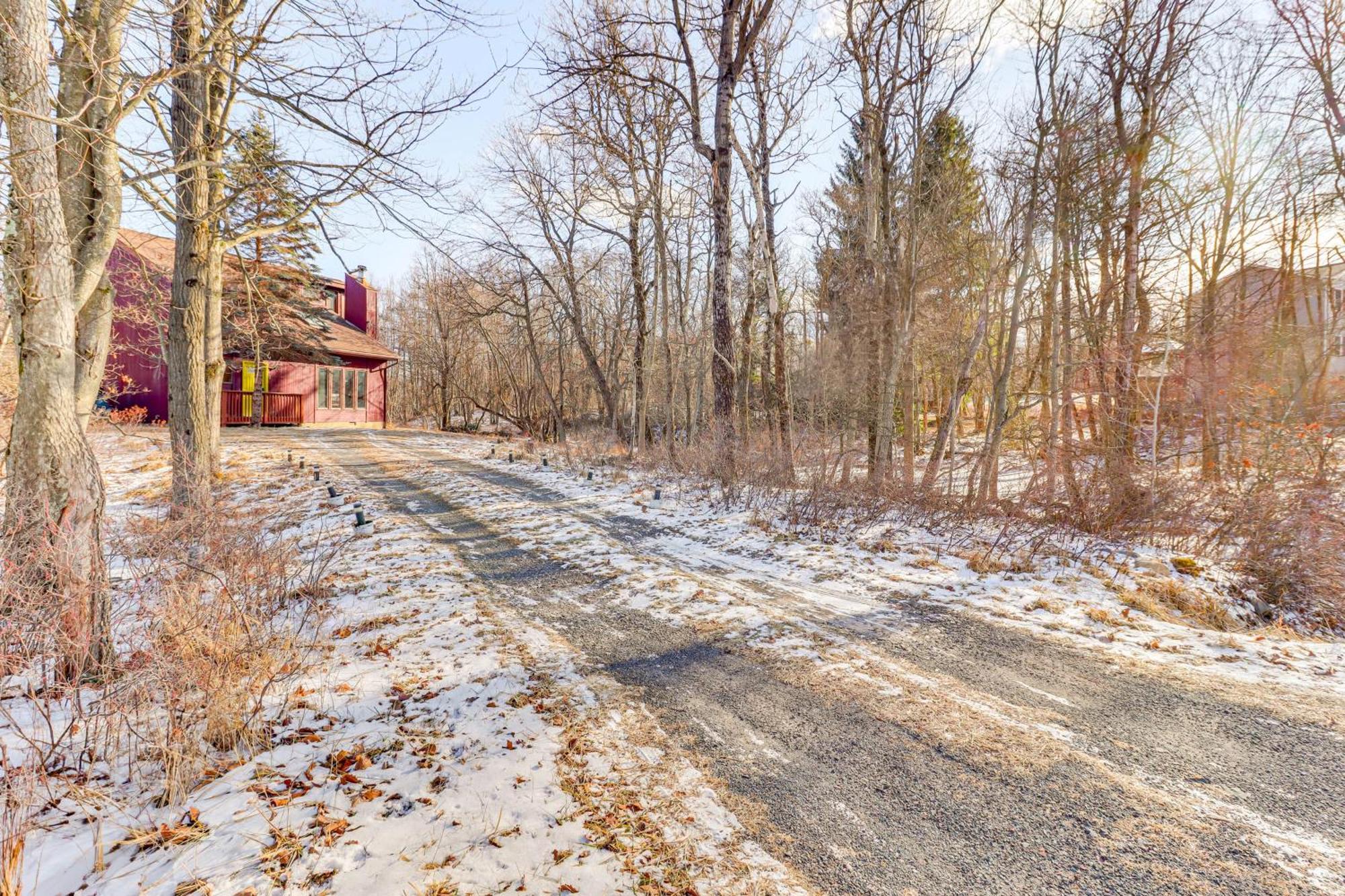 Poconos Home With Private Spa And Fire Pit Long Pond Exteriér fotografie